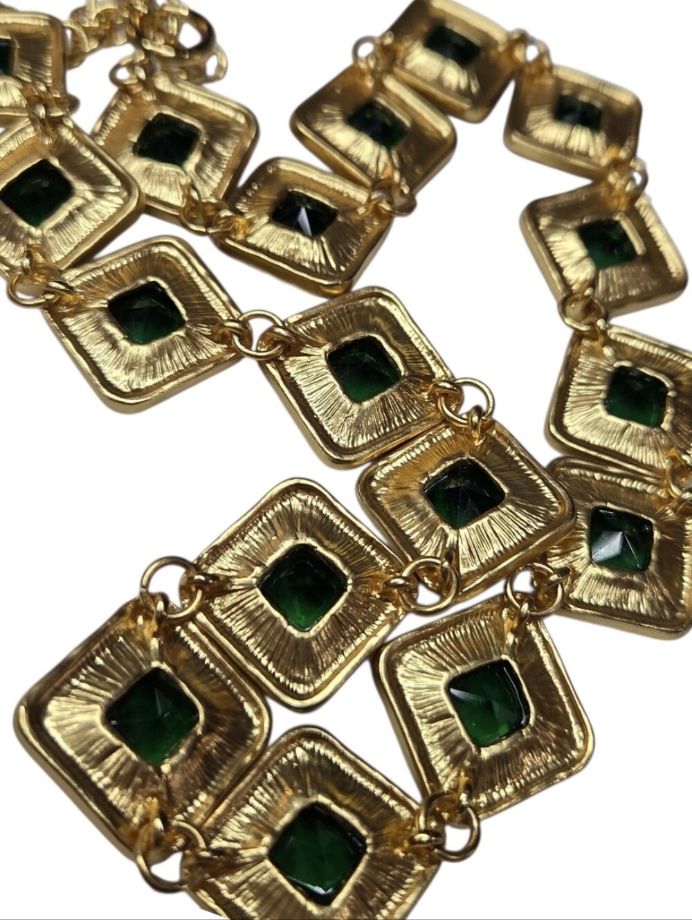 18k Matte Gold Plated Gorgeous Emerald Glass Crystal Necklace - Picture 5 of 6